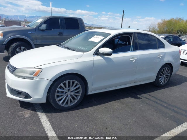 3VWL17AJ3EM375621 Volkswagen Jetta 1.8t Sel