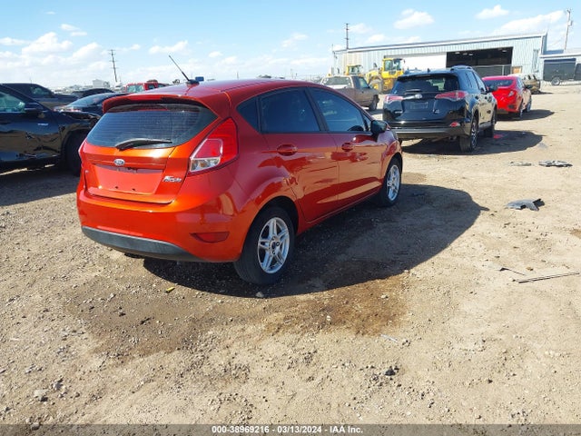 Ford FIESTA SE 2018 3FADP4EJ2JM134762 Image 4