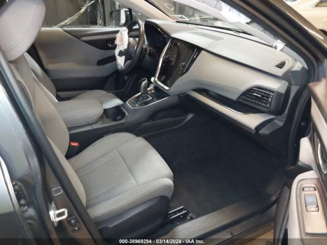4S3BWAF64P3010516 Subaru Legacy Premium