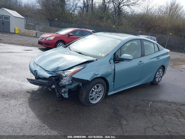 Toyota Prius Three 2016 JTDKARFU5G3006910 Image 2