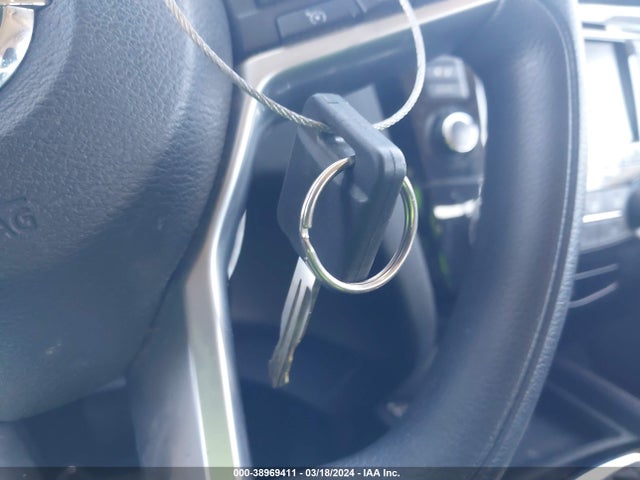 Nissan ROGUE S 2018 5N1AT2MT1JC746707 Image 11