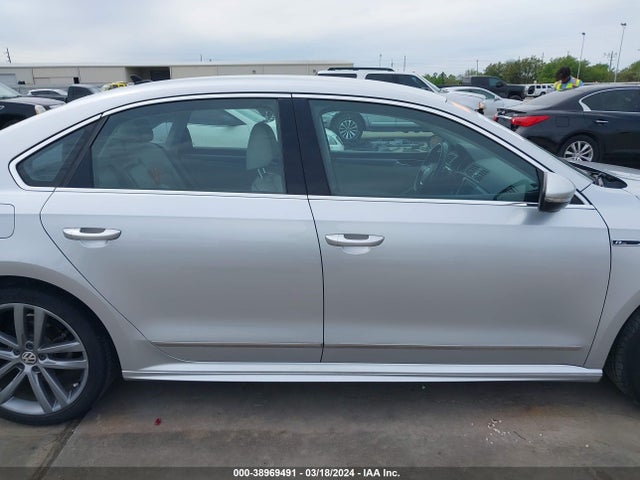 1VWDT7A39HC035766 Volkswagen Passat 1.8t R-line