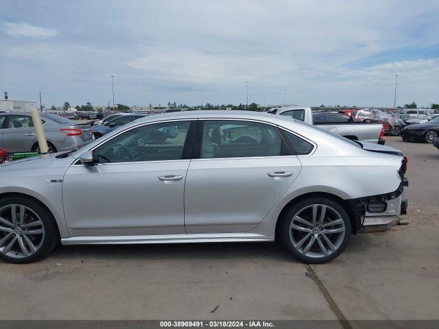 1VWDT7A39HC035766 Volkswagen Passat 1.8t R-line