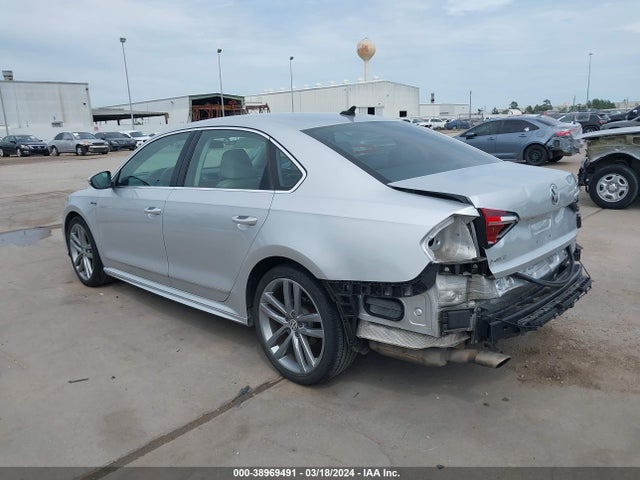 1VWDT7A39HC035766 Volkswagen Passat 1.8t R-line