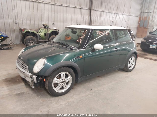 2006 MINI COOPER WMWRC33596TK72350 Photo 1