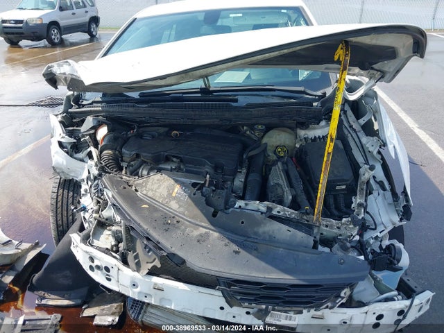 Chevrolet Cruze Ls Auto 2017 1G1BC5SMXH7204300 Image 10