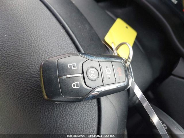 5LMCJ3C93GUJ27309 Lincoln Mkc Reserve