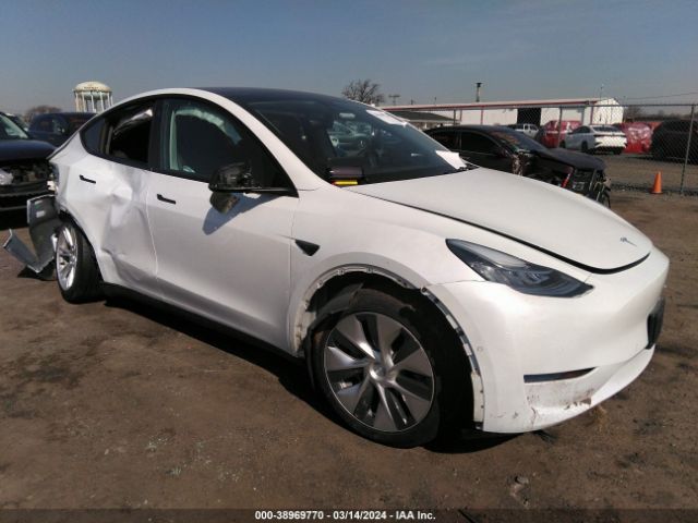 2022 Tesla Model Y Long Range Dual Motor All-wheel Drive მანქანა იყიდება აუქციონზე, vin: 7SAYGDEE5NF355932, აუქციონის ნომერი: 38969770