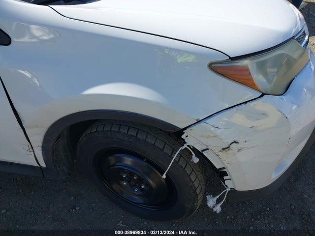 Toyota RAV4 LE 2015 JTMZFREV5FD077611 Image 6
