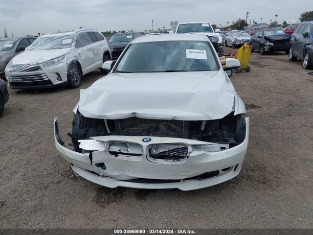BMW 320i 2015 WBA3B1C50FK136580 Image 13