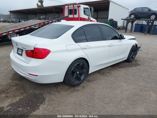 BMW 320i 2015 WBA3B1C50FK136580 Image 4