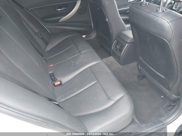 BMW 320i 2015 WBA3B1C50FK136580 Image 8