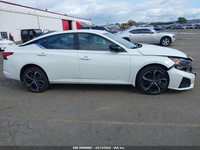 Nissan Altima Sr Intelligent Awd 2023 1N4BL4CW2PN352930 Image 13