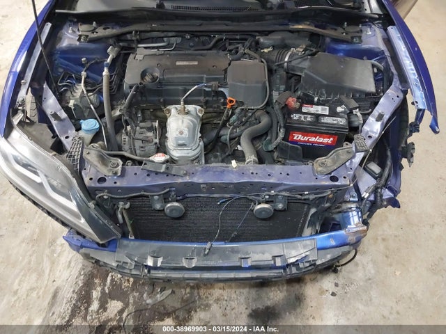Honda ACCORD EX 2017 1HGCT1B7XHA001328 Image 10