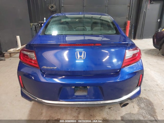 Honda ACCORD EX 2017 1HGCT1B7XHA001328 Image 17