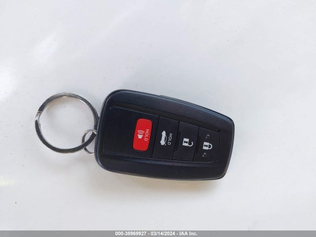 Toyota Corolla Hybrid Le 2021 JTDEAMDE8MJ014731 Image 11