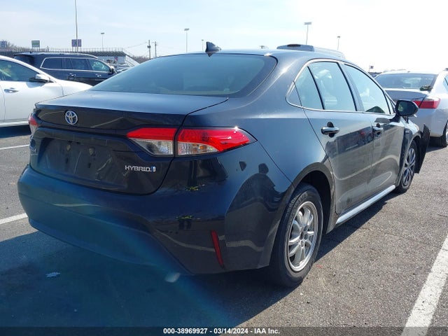 Toyota Corolla Hybrid Le 2021 JTDEAMDE8MJ014731 Image 4