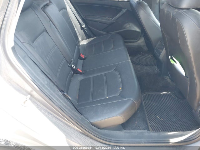 Volkswagen Passat 1.8t Wolfsburg Edition 2014 1VWAT7A39EC037189 Image 8