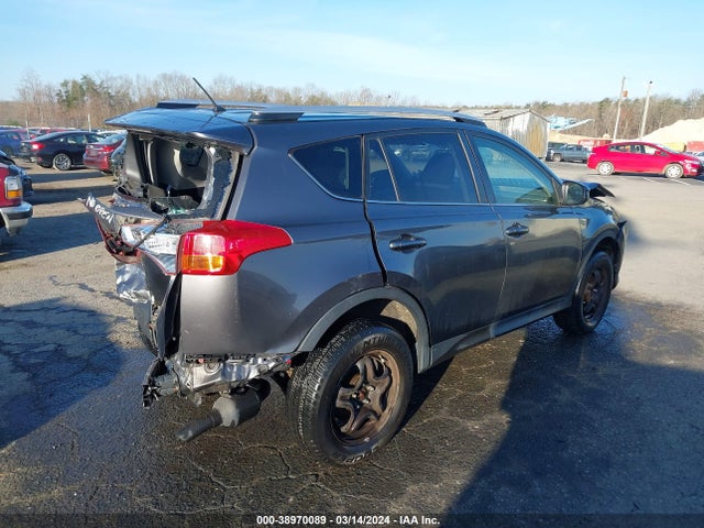 Toyota RAV4 LE 2015 JTMBFREV8FJ046811 Image 4