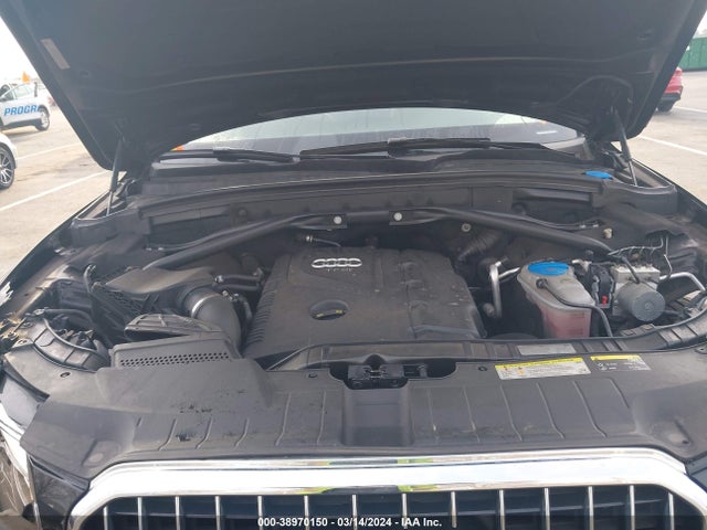 Audi Q5 2.0t Premium 2017 WA1C2AFP6HA095407 Image 10