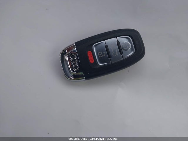 Audi Q5 2.0t Premium 2017 WA1C2AFP6HA095407 Image 11