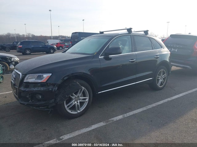 Audi Q5 2.0t Premium 2017 WA1C2AFP6HA095407 Image 2