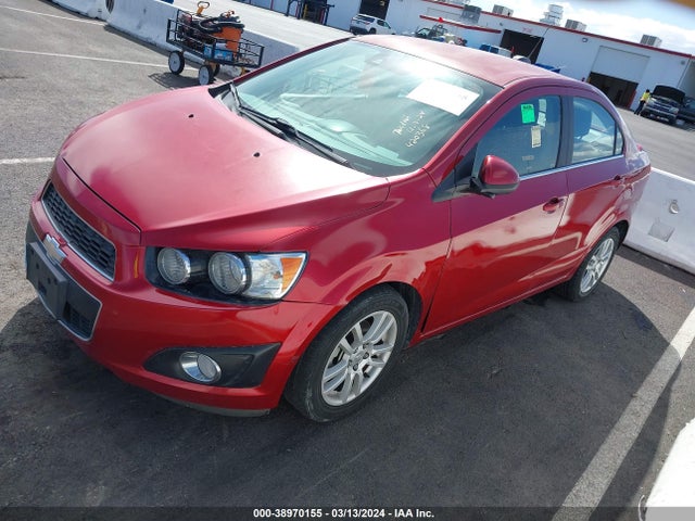Chevrolet Sonic Lt Auto 2015 1G1JC5SG5F4200935 Image 2