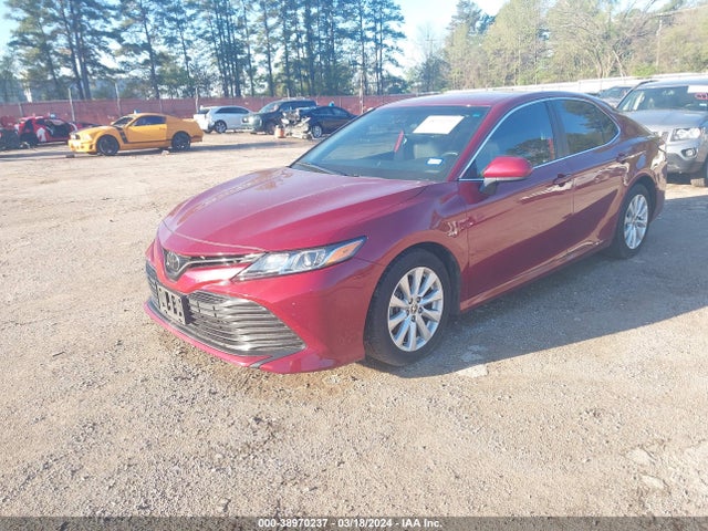 Toyota CAMRY LE 2020 4T1C11AK8LU366667 Image 2