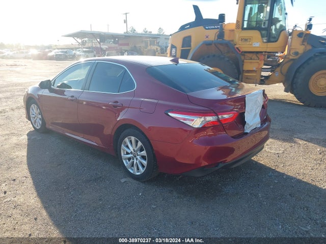 Toyota CAMRY LE 2020 4T1C11AK8LU366667 Image 3