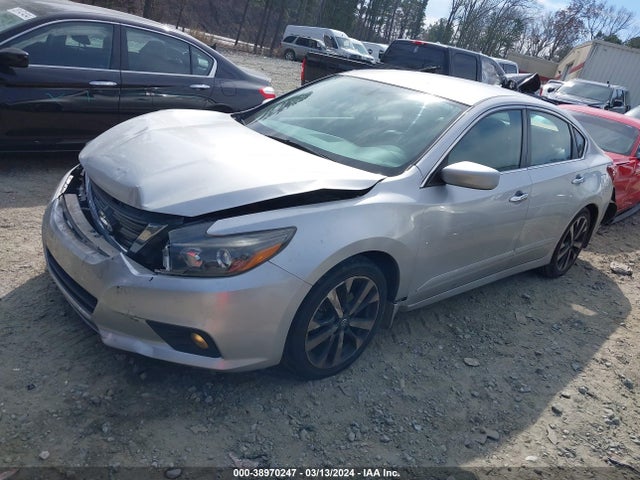 Nissan Altima 2.5 Sr 2017 1N4AL3AP7HC254569 Image 2