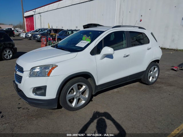 Chevrolet TRAX LTZ 2015 3GNCJNSB0FL242344 Image 2