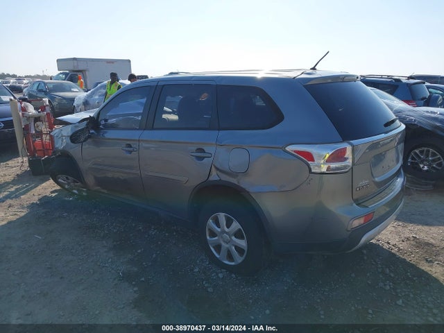 JA4AD2A36FZ010138 Mitsubishi Outlander Es