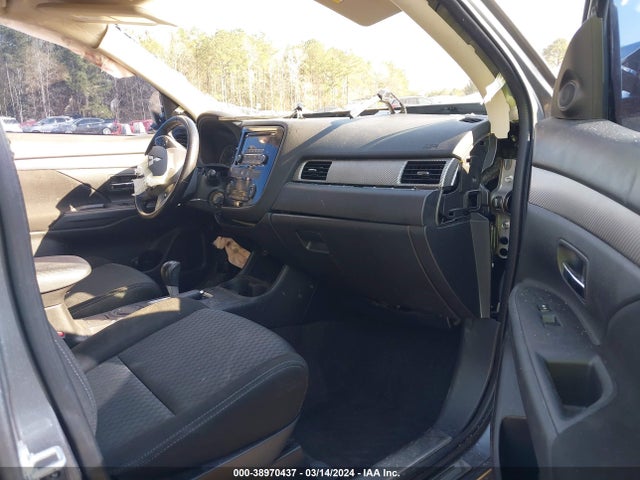 JA4AD2A36FZ010138 Mitsubishi Outlander Es
