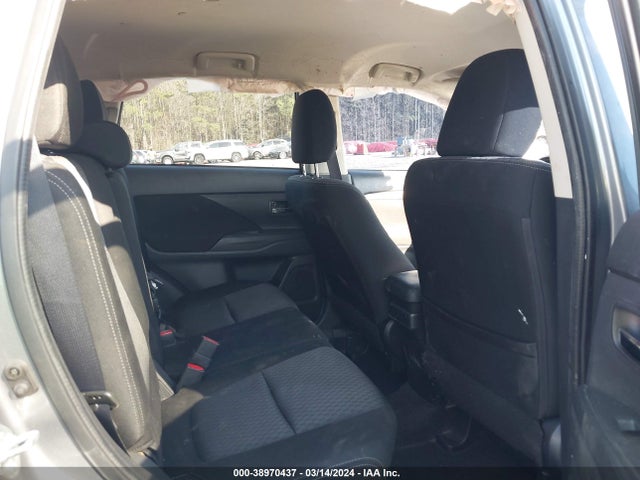 JA4AD2A36FZ010138 Mitsubishi Outlander Es