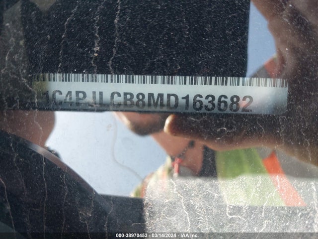 1C4PJLCB8MD163682 Jeep Cherokee Latitude Fwd