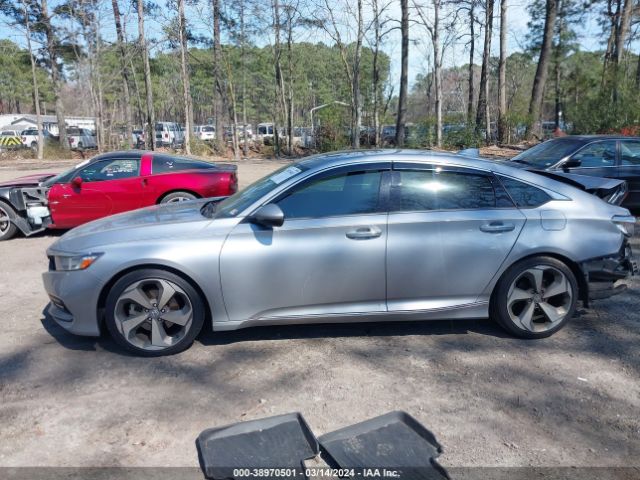 1HGCV2F95JA046548 Honda Accord Touring 2.0t