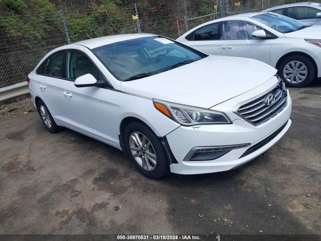 Hyundai SONATA SE 2015 5NPE24AF4FH186437 Image 1