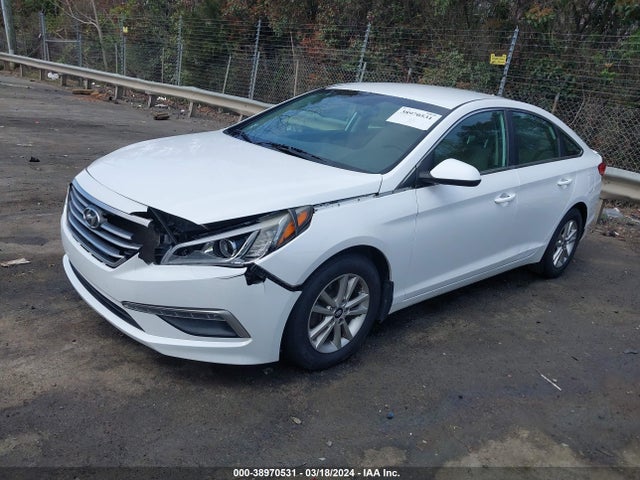 Hyundai SONATA SE 2015 5NPE24AF4FH186437 Image 2