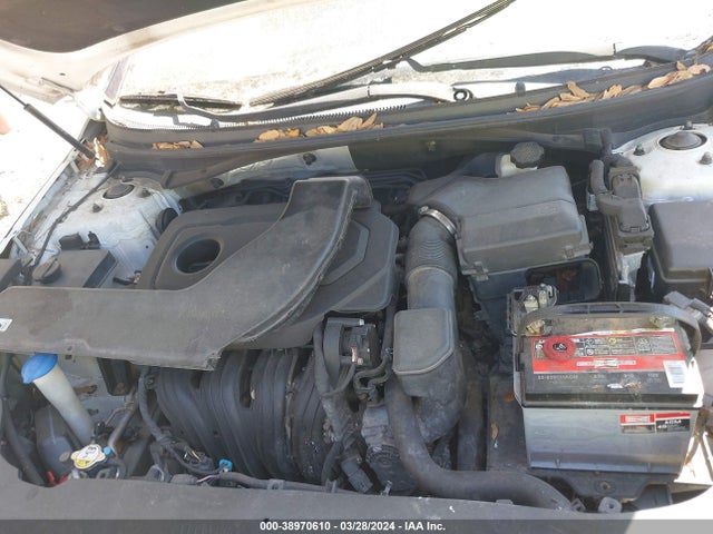 Hyundai SONATA SE 2015 5NPE24AF0FH031321 Image 10