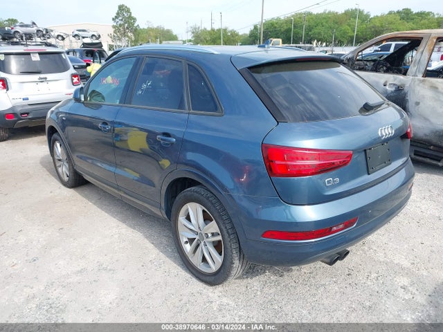 WA1BCCFS5JR011058 Audi Q3 2.0t Premium/2.0t Sport Premium