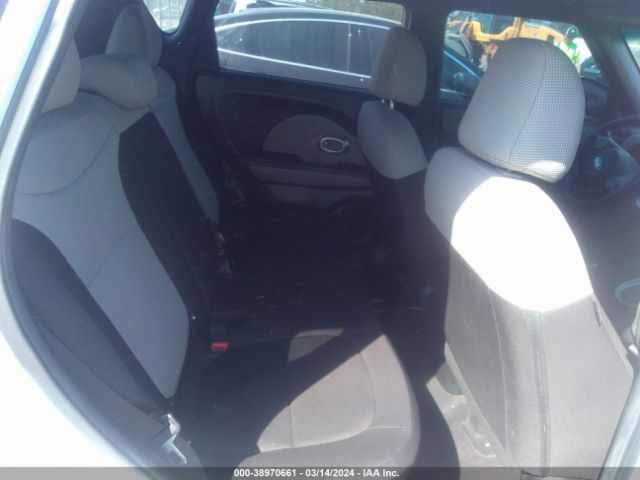 KNDJN2A26J7890630 KIA Soul