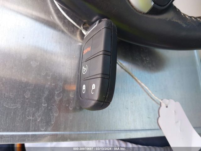 3C4NJCBB7KT711459 Jeep Compass Sun And Wheel Fwd