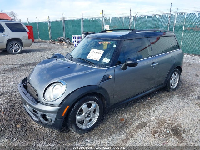 2010 MINI COOPER CLUBMAN WMWML3C5XATX39195 Photo 1