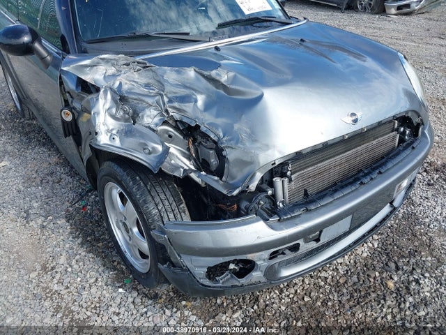 2010 MINI COOPER CLUBMAN WMWML3C5XATX39195 Photo 5