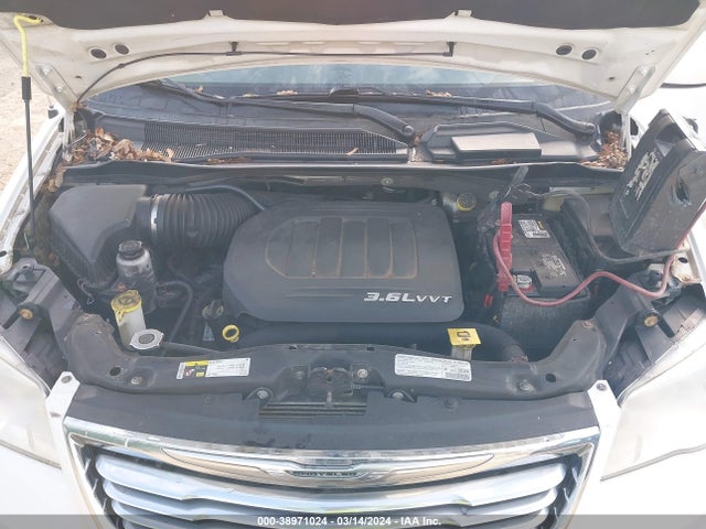 2013 CHRYSLER TOWN & COUNTRY TOURING VIN: 2C4RC1BG4DR697179