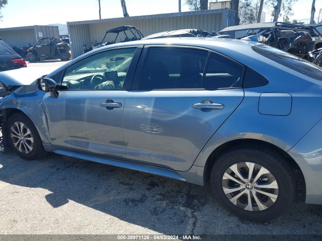 Toyota Corolla Hybrid Le 2022 JTDEAMDE0N3002935 Image 13