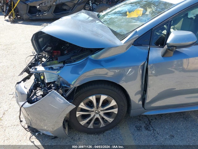 Toyota Corolla Hybrid Le 2022 JTDEAMDE0N3002935 Image 18