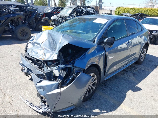Toyota Corolla Hybrid Le 2022 JTDEAMDE0N3002935 Image 2