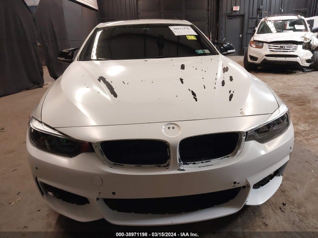 WBA4W7C04LAH17228 BMW 440I
