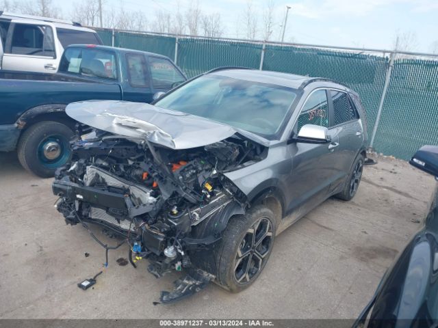 KNDCR3LE8P5051769 KIA Niro Ex Touring
